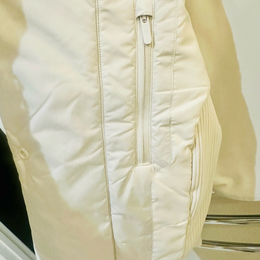 Lululemon Sleek City Jacket - Picture 3 of 9